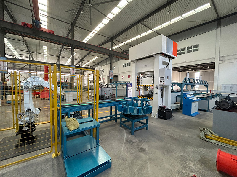 500T托盤(pán)生產(chǎn)線(xiàn)